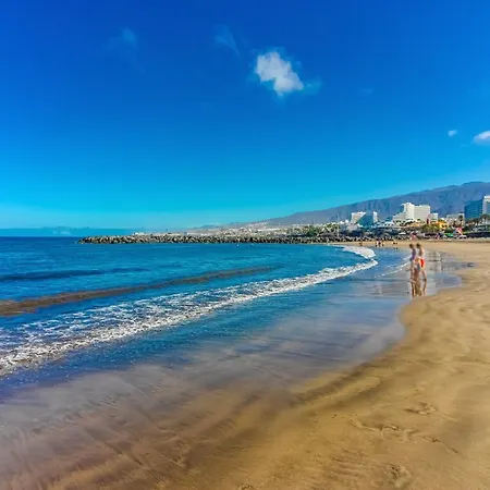 Exclusive 2bedrm Aircon 200m アパート