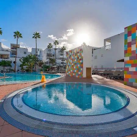 アパート Exclusive 2bedrm Aircon 200m *