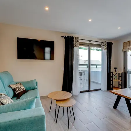 アパート Exclusive 2bedrm Aircon 200m アデヘ